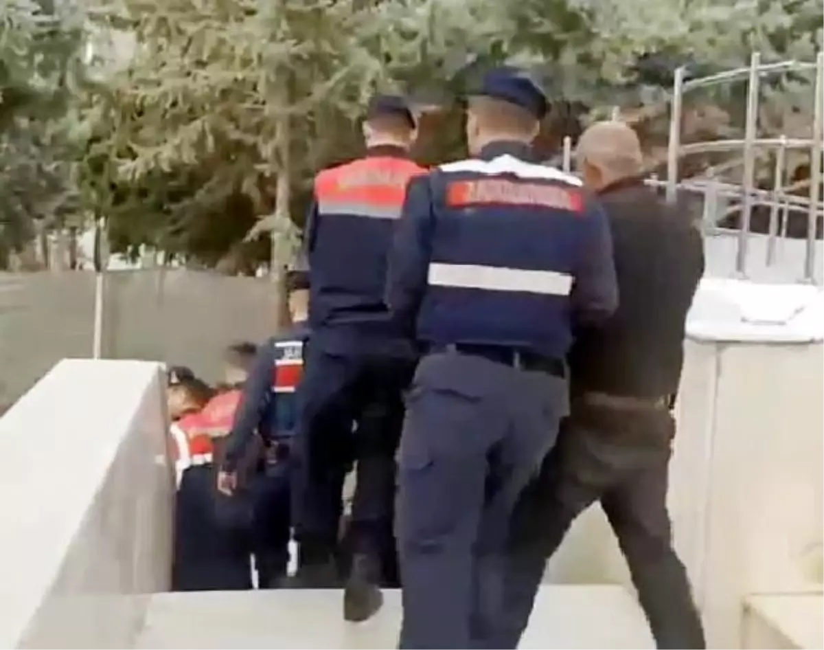 Gaziantep'te düzensiz göçmen kaçakçılarına operasyon: 5 tutuklama