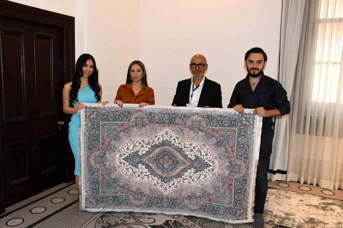 Güneydoğu Anadolu Halı İhracatçıları Birliği, Avustralya\'da yeni koleksiyonlarını tanıttı