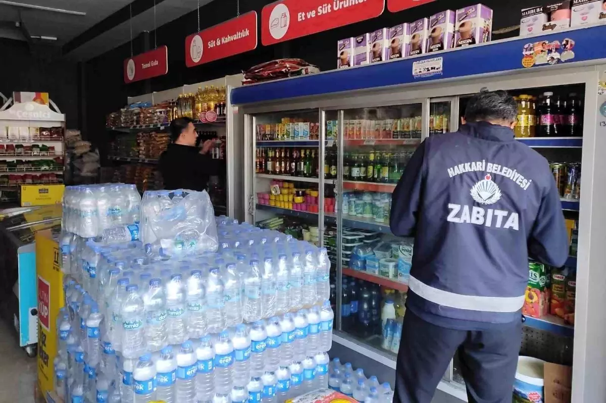 Hakkari Belediyesi Zabıta Müdürlüğü Marketlerde Fiyat Uygunluğu Denetimi Gerçekleştirdi