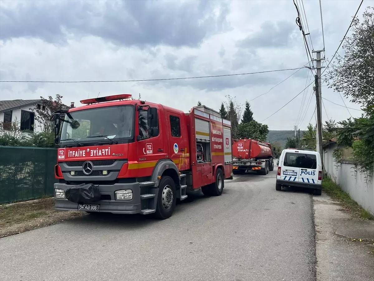 Hendek'te kereste atölyesinde çıkan yangın söndürüldü