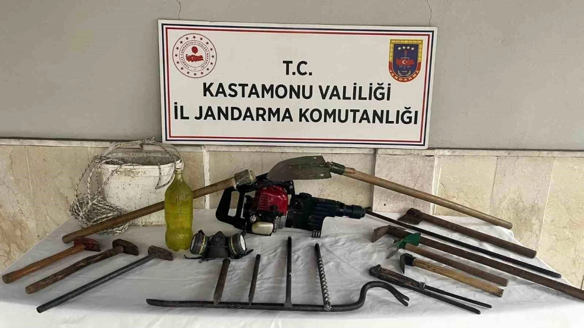 Kastamonu\'da Kaçak Kazı Yapan 4 Kişi Gözaltına Alındı