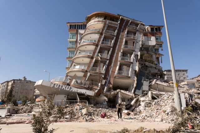 Japon deprem uzmanı Morıwakı'den Marmara Bölgesi için korkutan uyarı: Çok kötü bir deprem bekliyor Japon deprem uzmanı Morıwakı'den Marmara Bölgesi için korkutan uyarı: Çok kötü bir deprem bekliyor