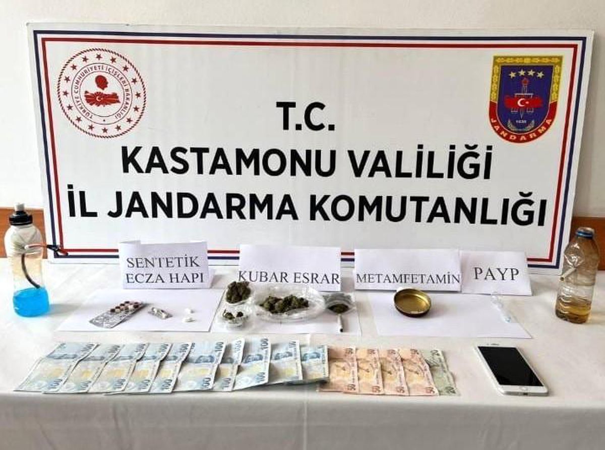 Kastamonu\'da Uyuşturucu Operasyonu: 3 Şüpheli Gözaltına Alındı