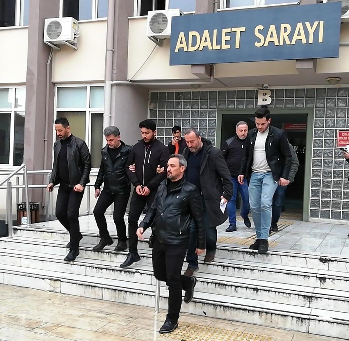 Polis Memuru, Kendisi Gibi Polis Olan Eski Kız Arkadaşını Öldürdü