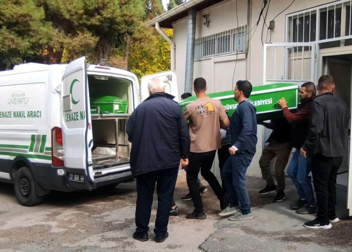 Gaziantep\'te Otomobil Çarpması Sonucu 13 Yaşındaki Çocuk Hayatını Kaybetti
