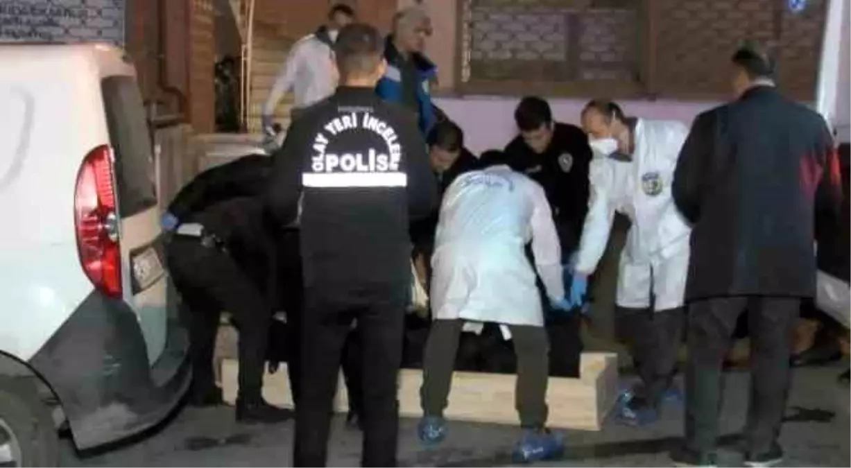 Bahçelievler\'de Kaldırım Taşıyla Öldürdüğü Sevgilisinin Cesedini Parçalara Ayıran Sanığa Ağırlaştırılmış Müebbet Hapis Cezası