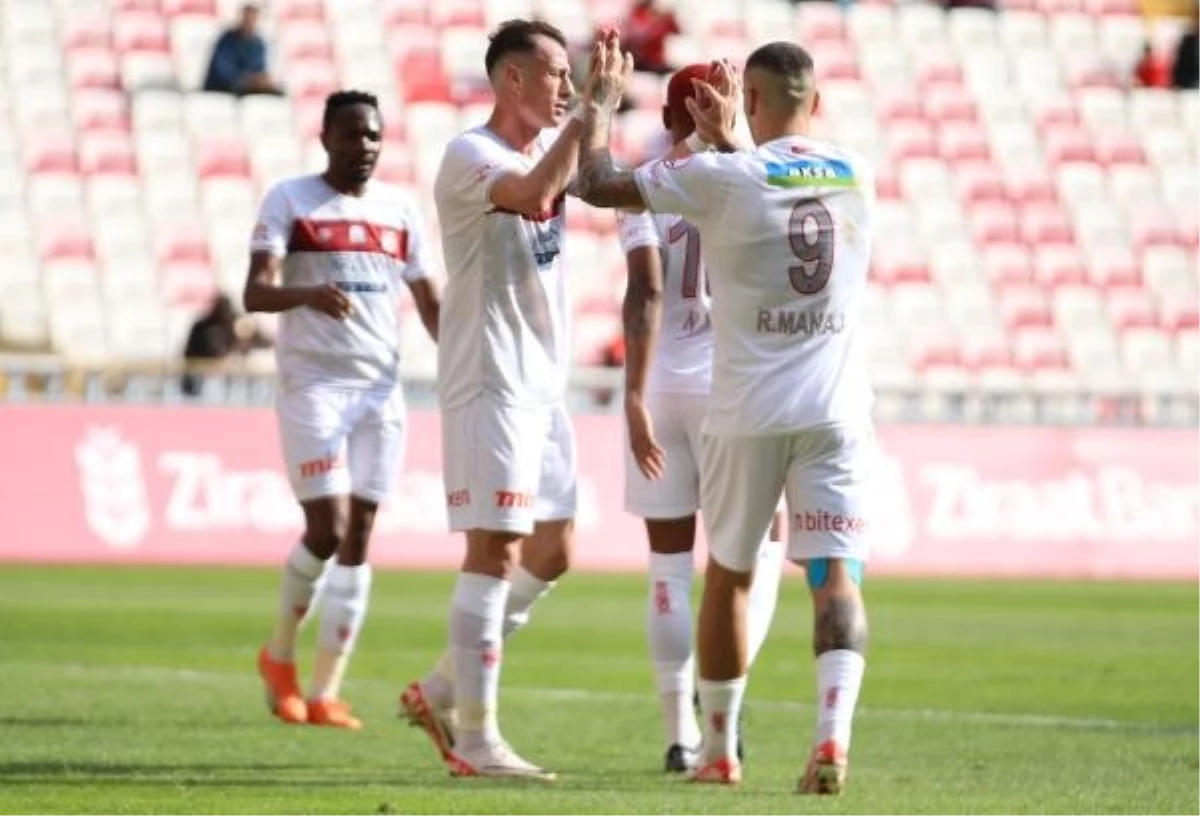 Sivasspor, Hopaspor\'u 4-0 mağlup ederek tur atladı