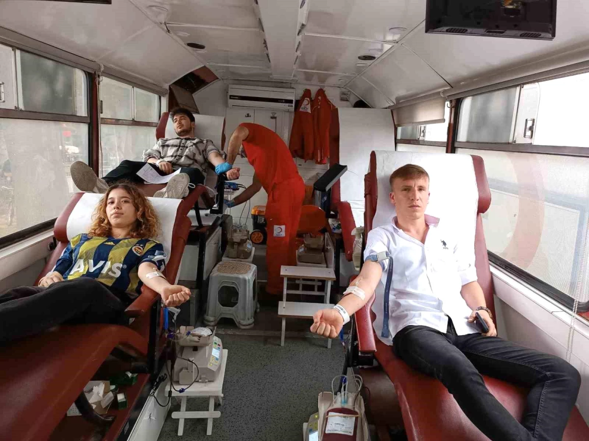 Şuhut\'ta Kan Bağışı Kampanyasına Yoğun İlgi