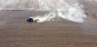 Trakya'da buğday kuru toprağa ekilip, yağış beklenmeye başlandı