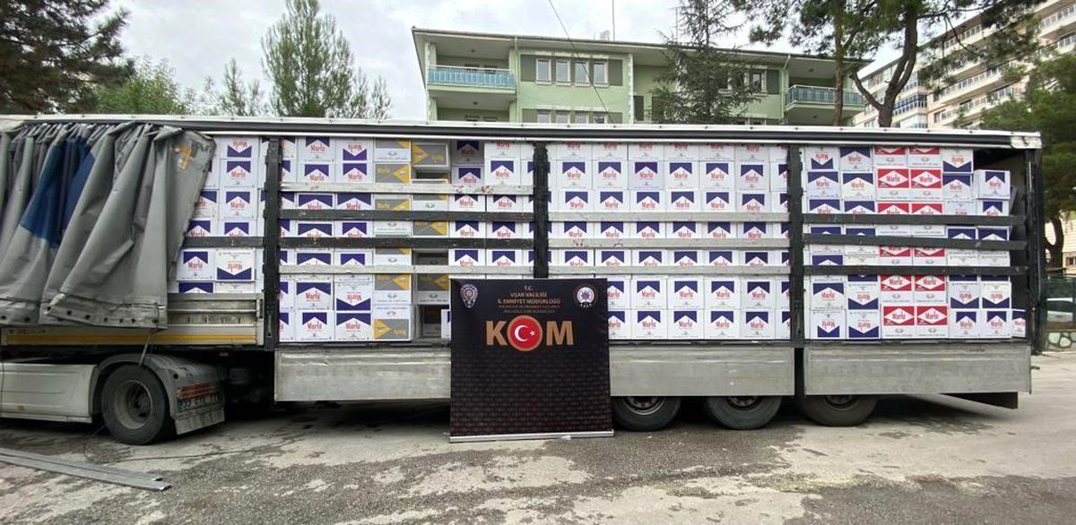 Uşak\'ta 10 Milyon 20 Bin Kaçak Dolu Makaron Ele Geçirildi