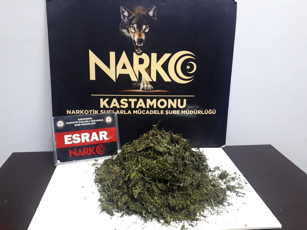 Kastamonu\'da 800 Gram Esrar Ele Geçirildi
