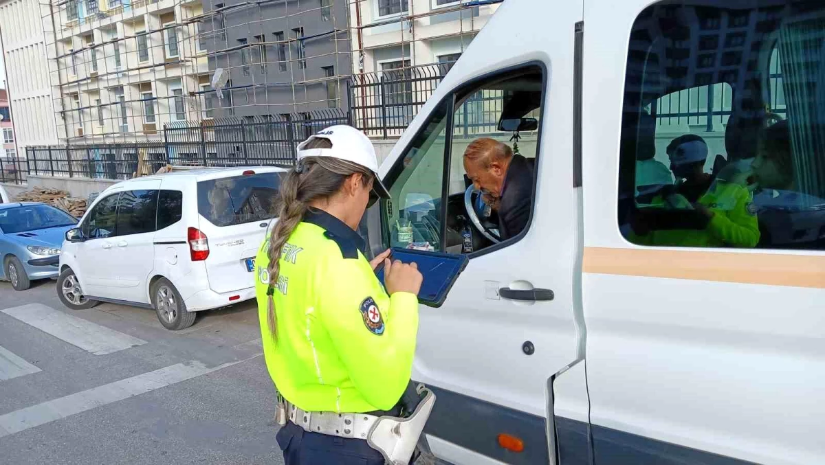 Ankara\'da Okul Çevrelerinde Çocuk ve Gençlerin Korunmasına Yönelik Denetim Yapıldı