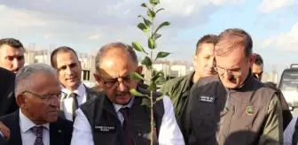 Bakan Özhaseki Erciyes Üniversitesi'ni Ziyaret Etti