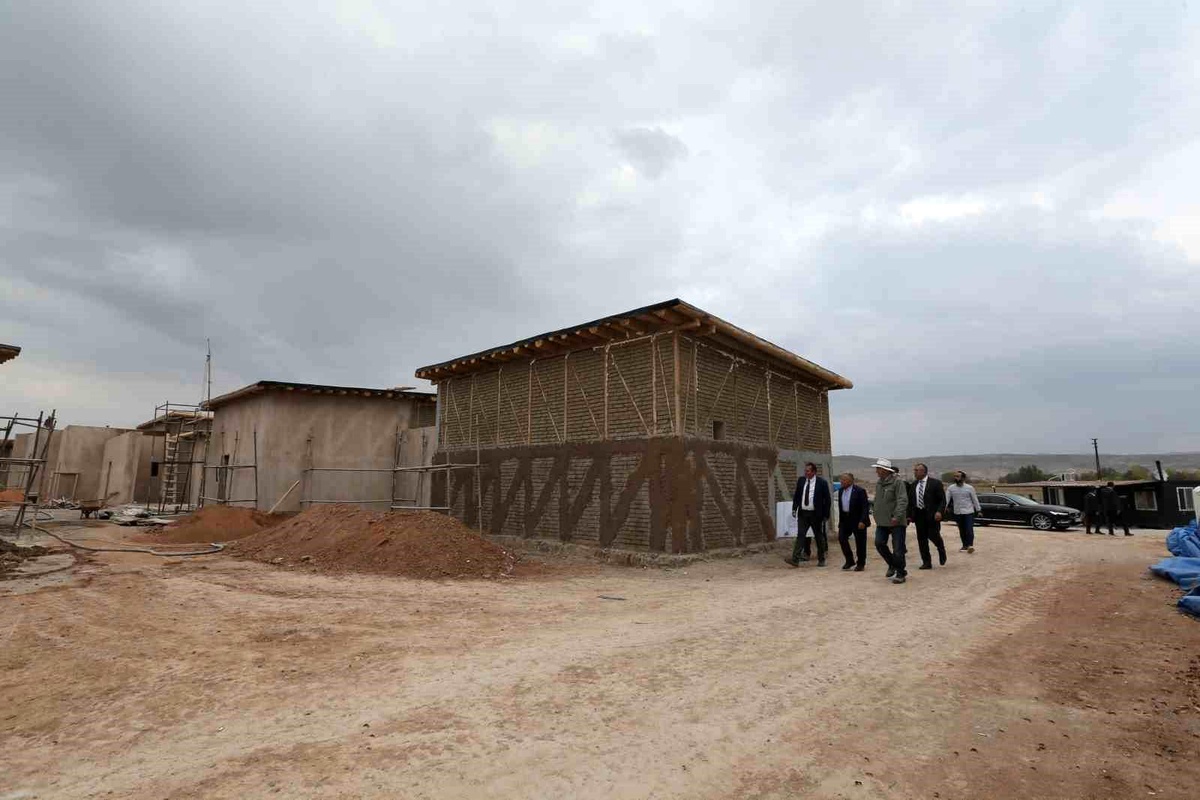 Kayseri Büyükşehir Belediyesi, Kültepe Kaniş-Karum kazı bölgesindeki proje çalışmalarını inceledi