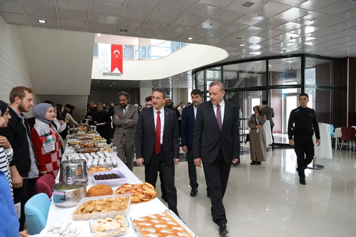 Bitlis Eren Üniversitesi\'nde Filistinliler için kermes düzenlendi