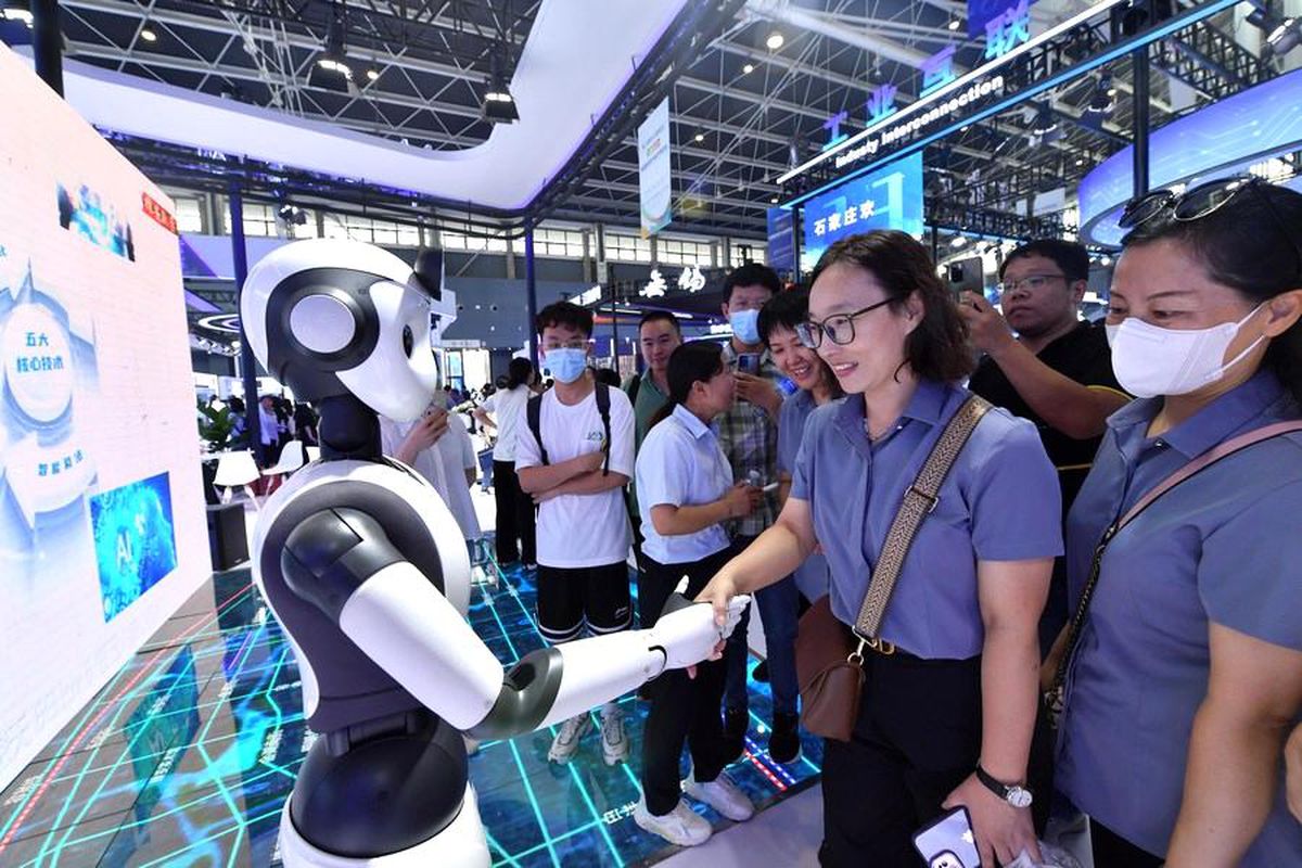 Çin, 2025\'e kadar insansı robotlara yönelik bir ön inovasyon sistemi kurmayı planlıyor