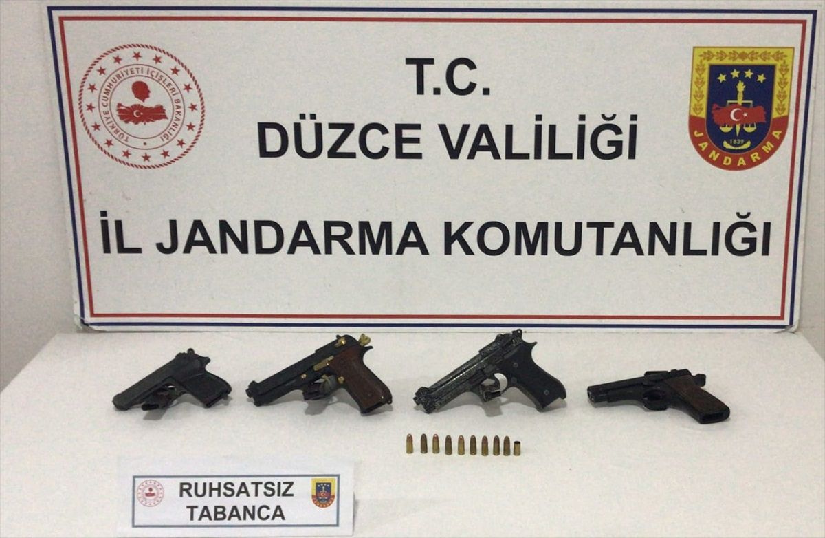 Düzce\'de Ruhsatsız Silah Operasyonu: 2 Şüpheli Gözaltına Alındı