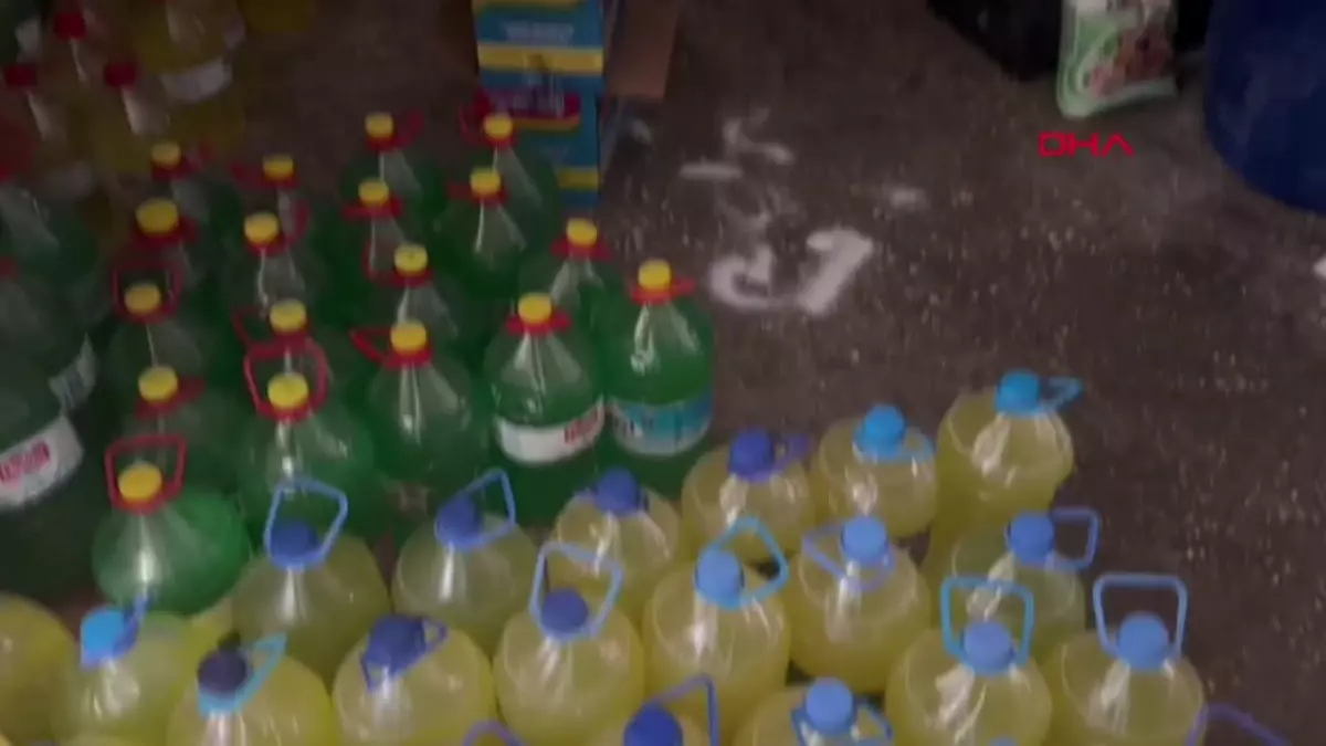 Mersin\'de kaçak deterjan ve sıvı sabun üretimi yapılan evde baskın