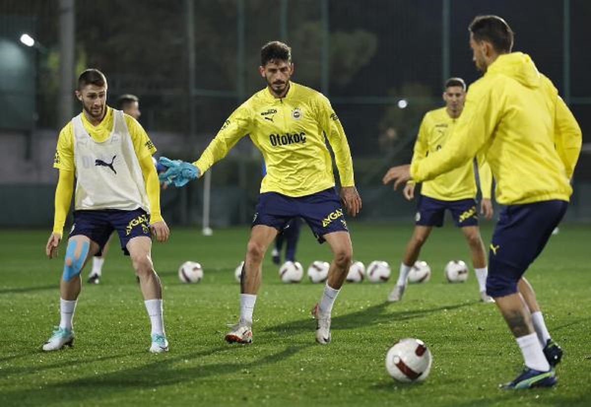 Fenerbahçe, Trabzonspor maçı için hazırlıklarını tamamladı