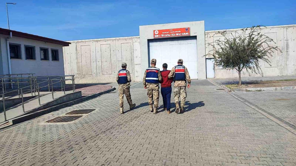 Iğdır\'da Jandarma Dedektifleri 51 Şahsı Yakaladı