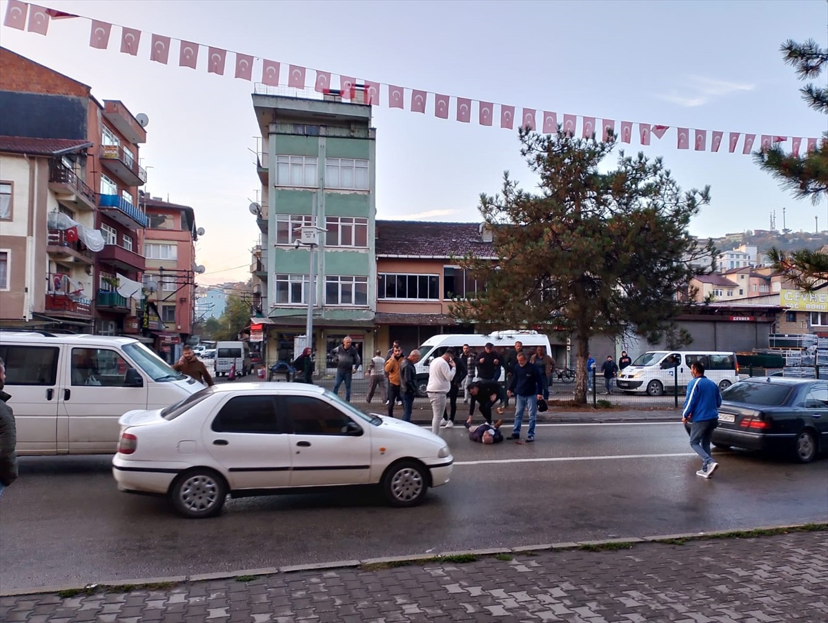 Karabük\'te hafif ticari aracın çarptığı yaya ağır yaralandı