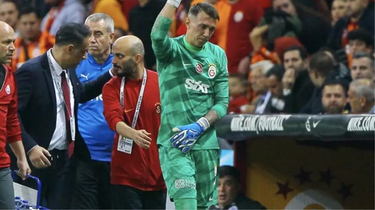 Kasımpaşa maçında sakatlanan Muslera oyuna devam edemedi