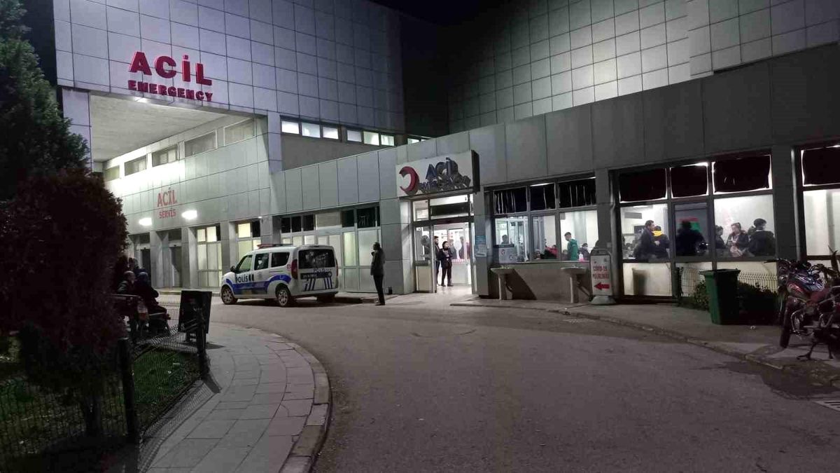 Körfez\'de Arkadaşına Bıçaklı Saldırı: Ağır Yaralı