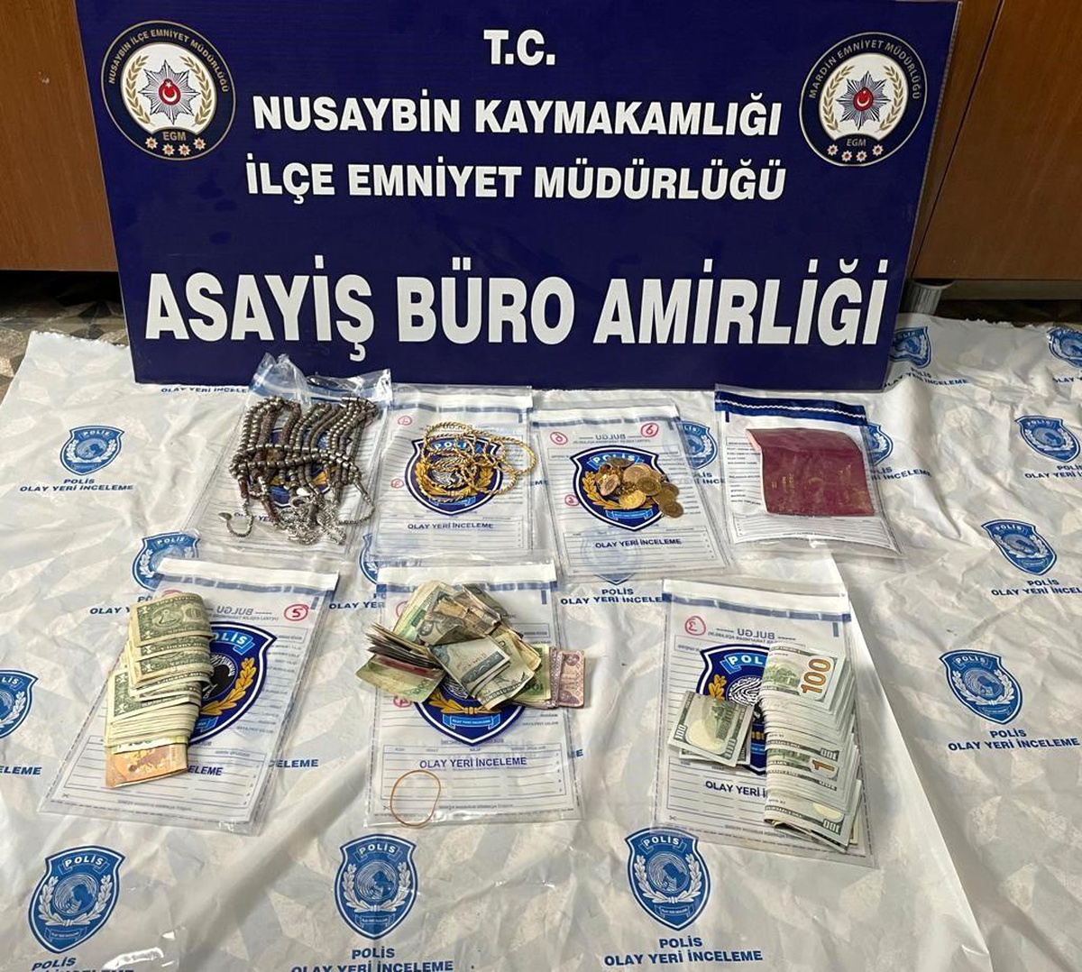 Nusaybin\'de çalınan ziynet eşyaları ve para polis tarafından bulundu