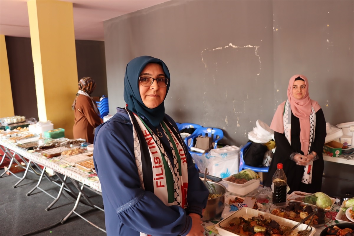 Midyat\'ta Filistinlilere Destek Amacıyla Kermes Düzenlendi