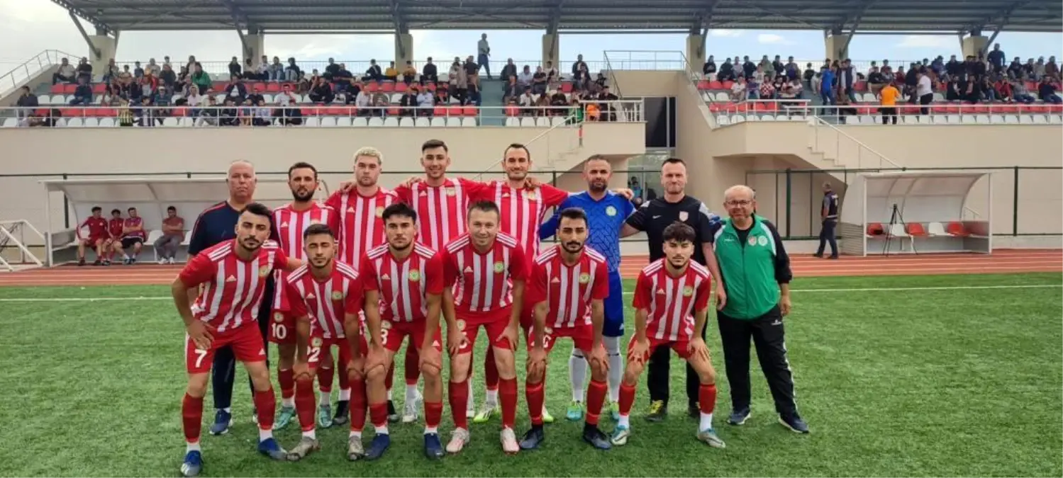 Sarıgöl Belediyespor, 4 maçta 14 gol atarak liderlik koltuğuna oturdu
