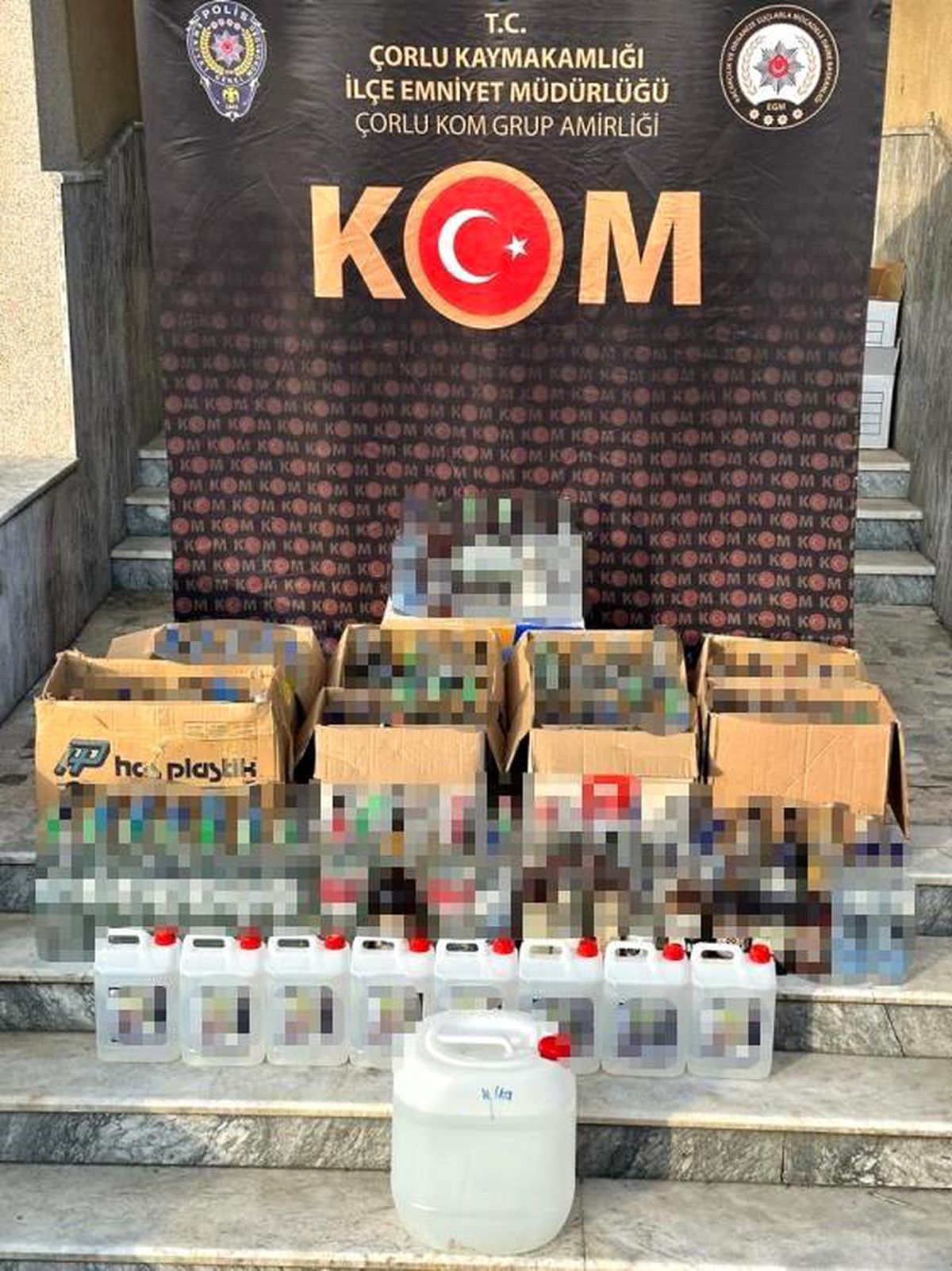 Tekirdağ Ergene\'de Kaçak Alkol ve Sigara Ele Geçirildi