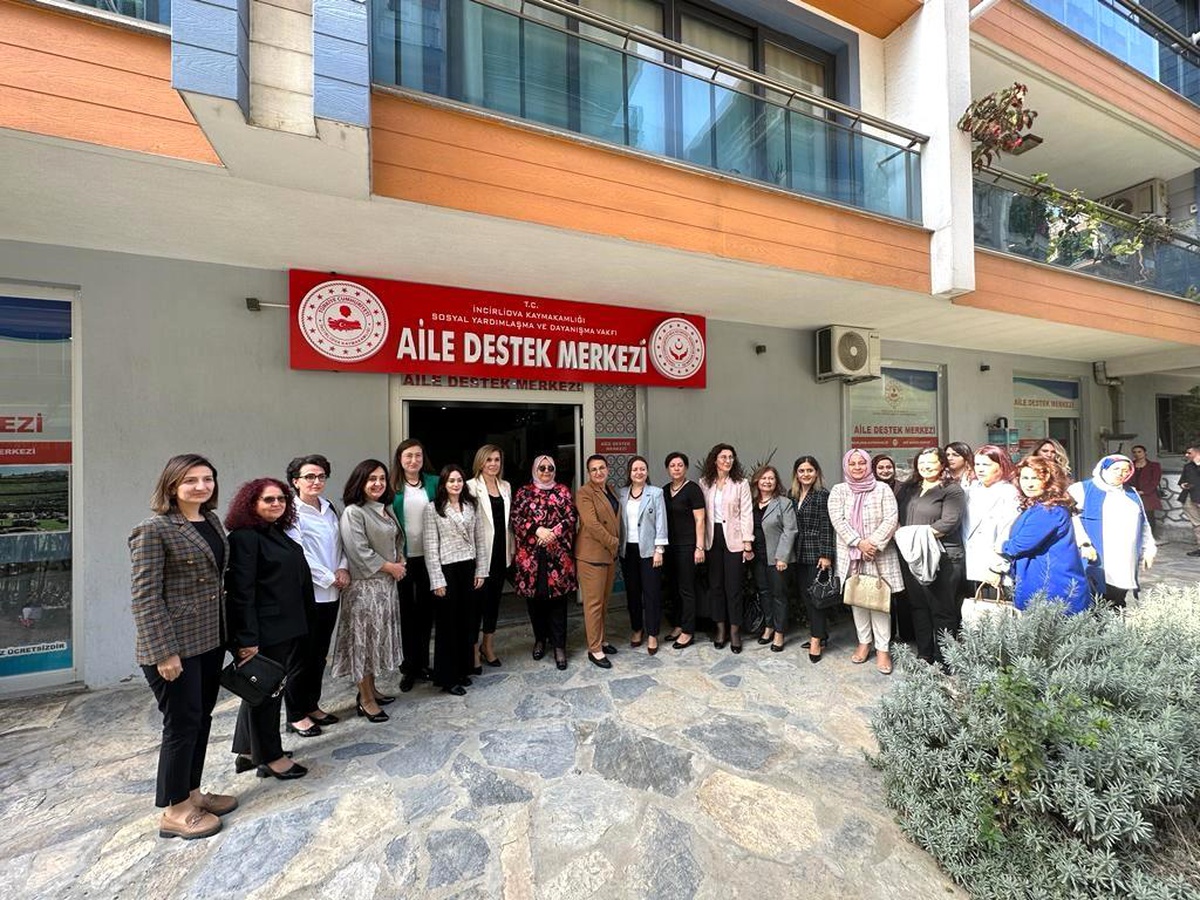 Aydın Valisi Yakup Canbolat\'ın eşi Ayşegül Canbolat, İncirliova Aile Destek Merkezi\'ni ziyaret etti