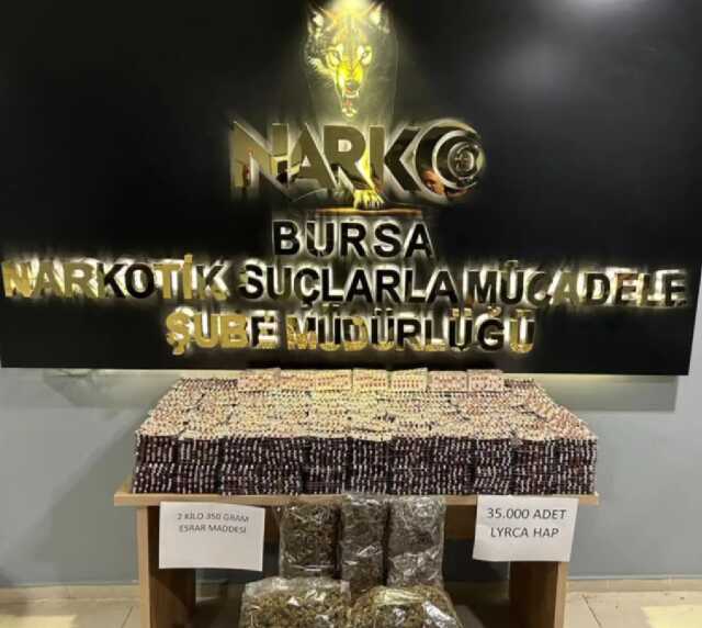 Zehir tacirlerine 'Narkogüç' darbesi! 176 şüpheli şahıs yakalandı, 1 ton 100 kg uyuşturucu ele geçirildi Zehir tacirlerine 'Narkogüç' darbesi! 176 şüpheli şahıs yakalandı, 1 ton 100 kg uyuşturucu ele geçirildi