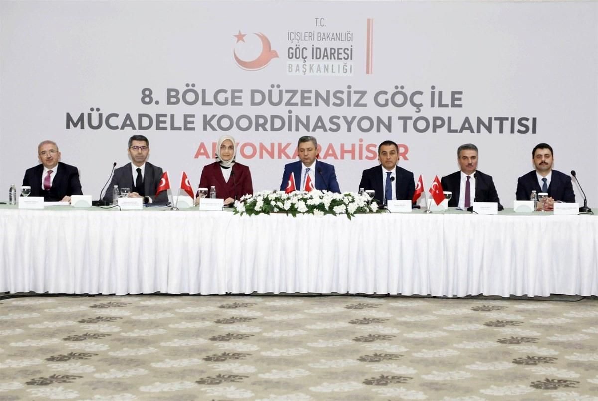 Vali Doç. Dr. Kübra Güran Yiğitbaşı, 8. Bölge Düzensiz Göçle Mücadele Koordinasyon Toplantısına Katıldı
