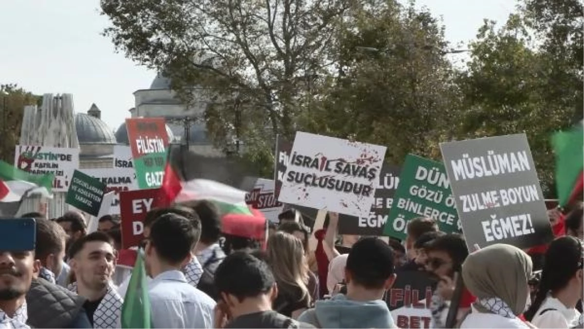 AK Parti Bursa İl Gençlik Kolları Filistin\'e Destek Yürüyüşü Gerçekleştirdi