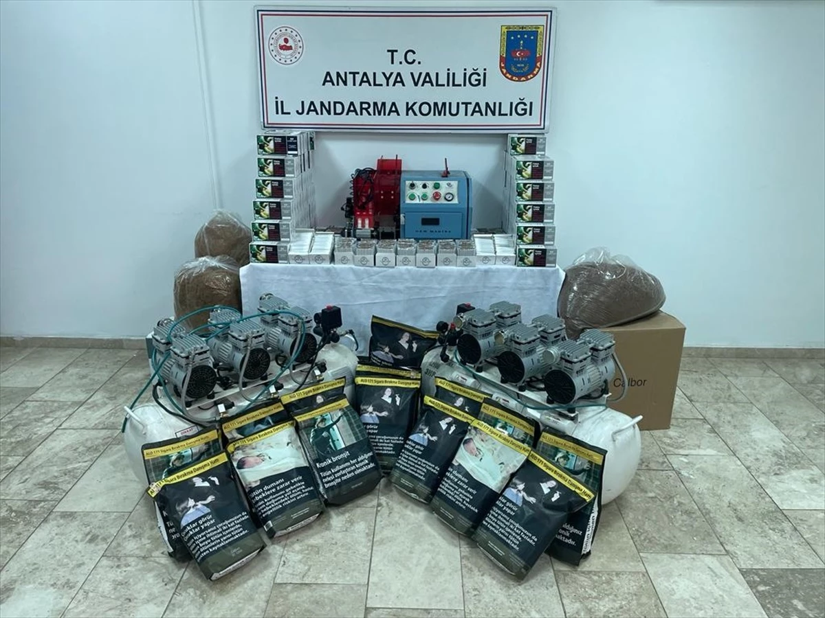 Antalya\'da Kaçak Sigara Operasyonu: 1 Gözaltı