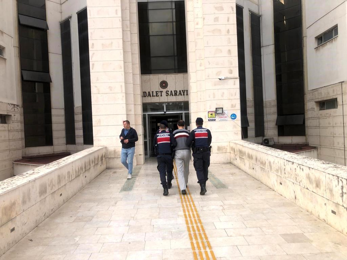 Edremit\'te FETÖ üyesi firari hükümlü yakalandı