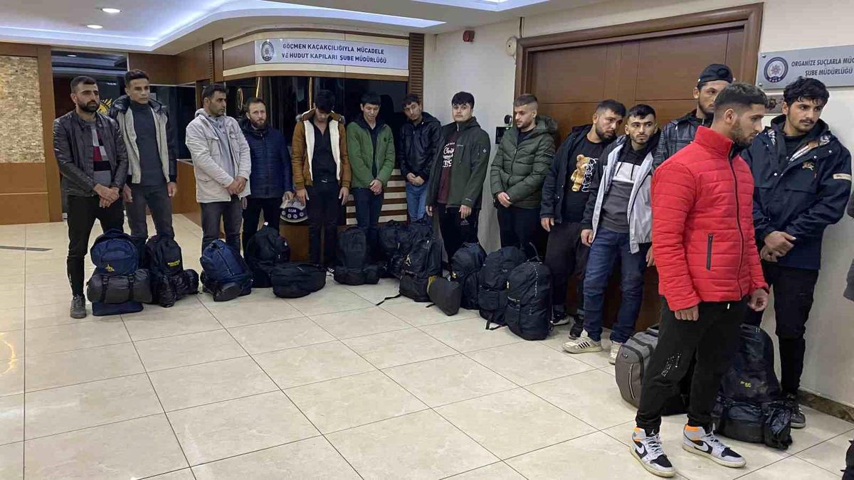 Başakşehir Tem Otoyolunda Kaçak Göçmen Operasyonu