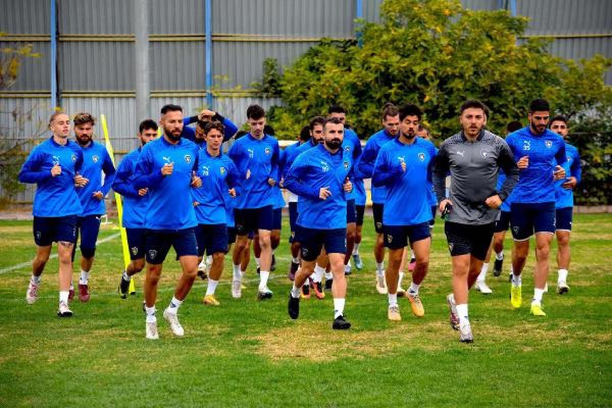 Bucaspor 1928, Serik Belediyespor\'u yenerek iç sahada 5\'te 5 yapmayı hedefliyor