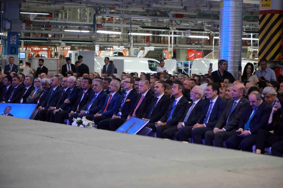 Cumhurbaşkanı Erdoğan Ford Otosan Yeniköy Fabrikası\'nın açılış töreninde konuştu: (1)