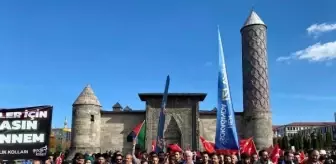 AK Parti Gençlik Kolları İsrail'in Gaze'ye yönelik saldırılarını protesto etti