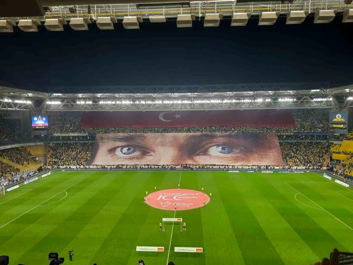 Fenerbahçe Taraftarı Trabzonspor Maçına Özel Koreografi Hazırladı