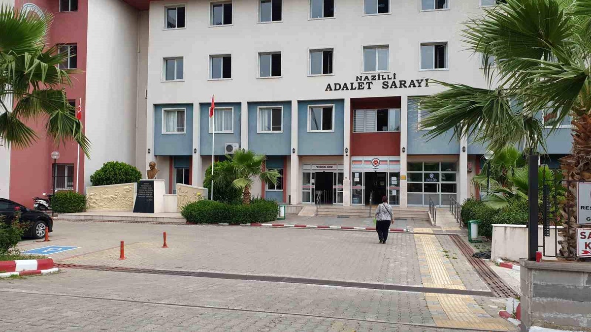 Aydın\'da Nazilli Adliyesi\'ne uzlaştırma başarı ödülü verildi