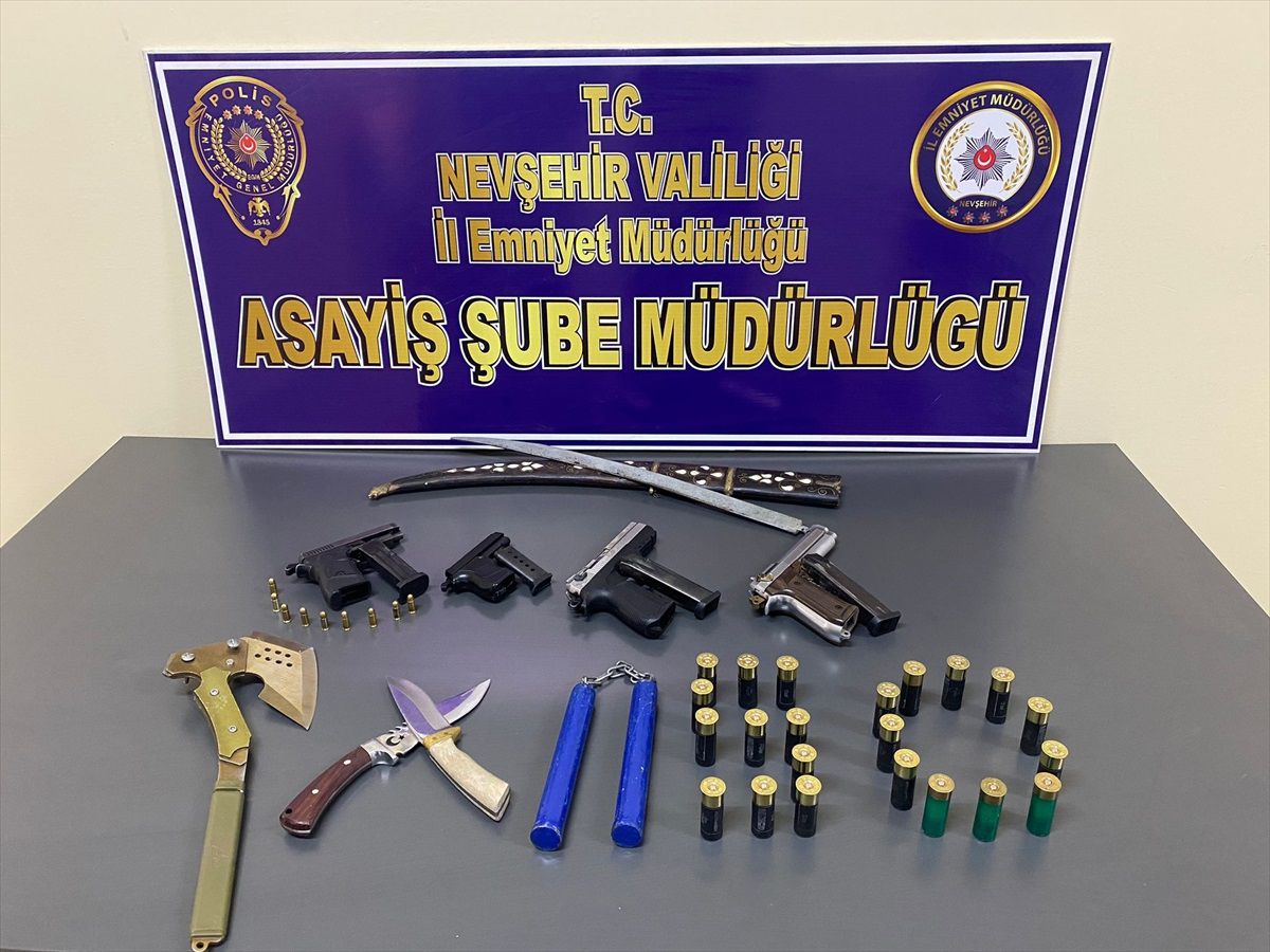 Nevşehir\'de Otomobil ve İş Yerinin Kurşunlanması Olayında 2 Şüpheli Tutuklandı