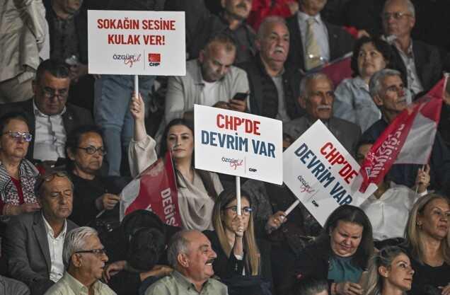 Son Dakika: CHP'de genel başkanlık seçimi 2. tura kaldı! Özel 682, Kılıçdaroğlu 664 oy aldı