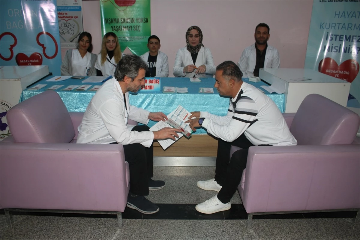 Van Bölge Eğitim ve Araştırma Hastanesi Organ Bağışı Standı Kurdu