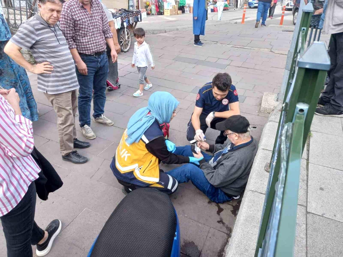 Zonguldak\'ta Sara Krizi Geçiren Vatandaş Hızlı Müdahaleyle Kurtarıldı