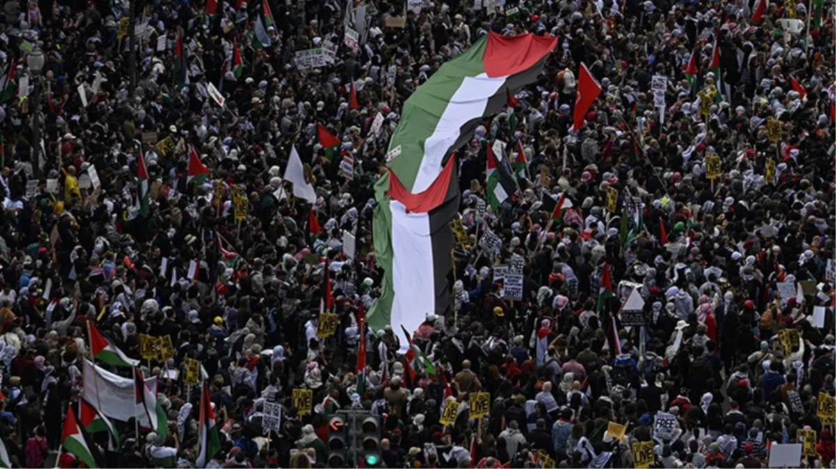 Washington\'da binlerce kişi Filistin\'e destek gösterisi düzenliyor