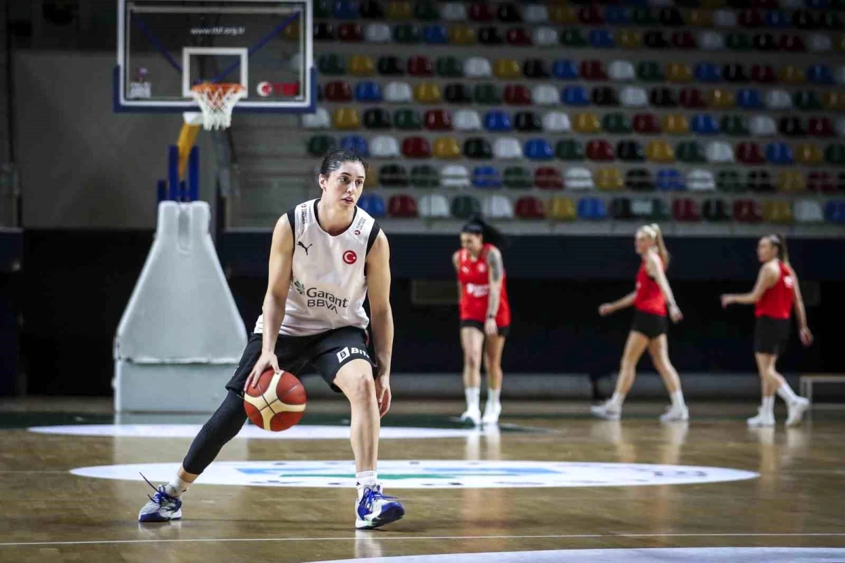 A Milli Kadın Basketbol Takımı, Slovakya maçı hazırlıklarına başladı