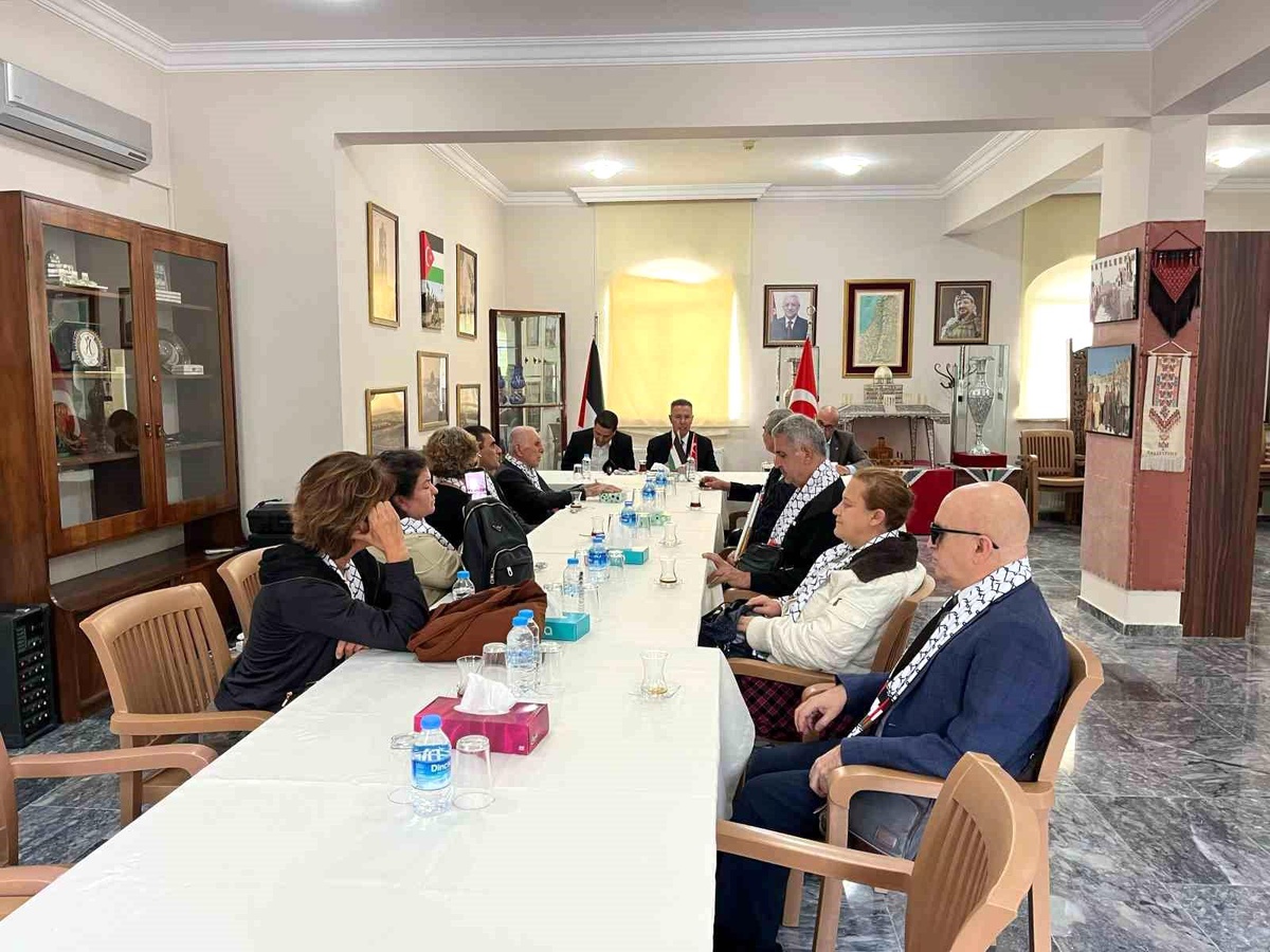 Altınokta Körler Derneği, Filistin Büyükelçisi\'ni ziyaret etti